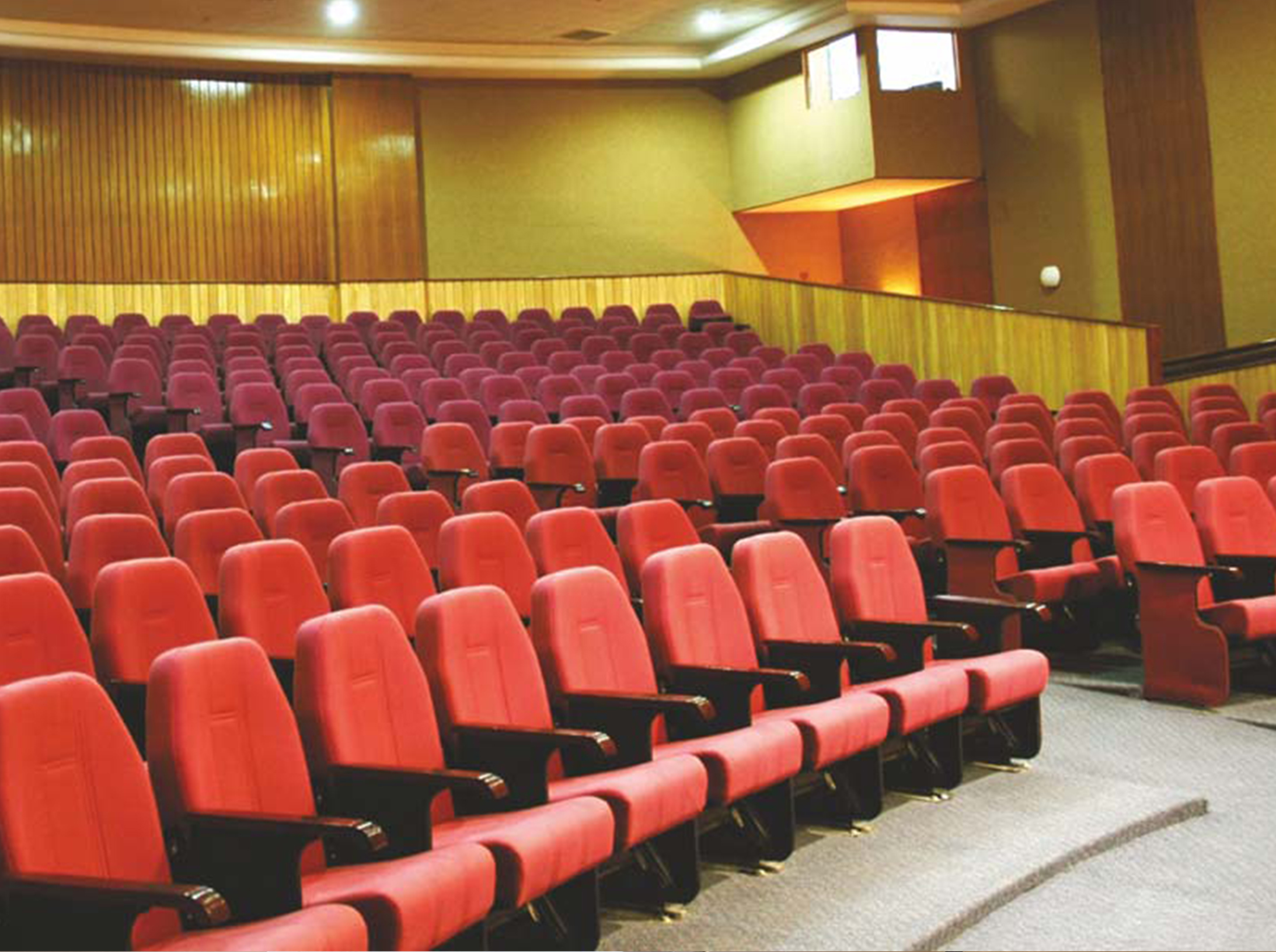 Institutions & Auditoriums